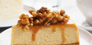 Cheesecake da urlo con una manciata di noci vecchiotte e del goloso caramello salato: è venuta fuori una delizia da paura preparati al bis