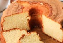 È questo il ciambellone che preparo da quando ho iniziato la dieta, lo faccio con solo albumi yogurt, poche calorie e gusto favoloso! È questo il ciambellone che preparo da quando ho iniziato la dieta, lo faccio con solo albumi yogurt, poche calorie e gusto favoloso!