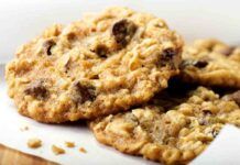 Preparo i cookie light da due giorni oramai, il problema che spariscono subito stanno tutti a dieta!