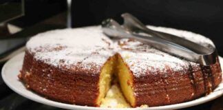 Ho fatto questa torta con la frutta frullata, da quando sono a dieta la faccio senza uova e burro poche calorie e gusto favoloso nessuno se ne accorge Ricettasprint