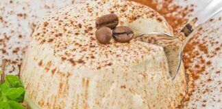 Il semifreddo lo faccio senza uova al caffè mangio e non metto un grammo, così sono pronta per la prova costume