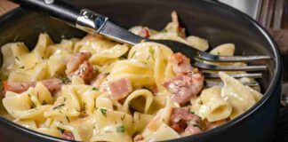 La mia carbonara è alternativa non uso le uova ma ho risolto così, se la sono spazzolata tutta, è cremosa e irresistibile solo 200 Kcal