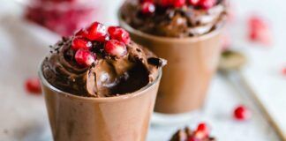 La mousse la faccio al cioccolato fondente senza uova, mangio senza sensi di colpa solo 90 Kcal!