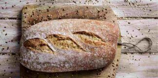 Come fare il pane fatto in casa senza impastare
