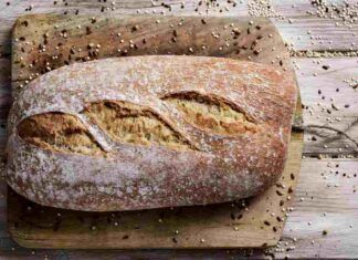 Come fare il pane fatto in casa senza impastare