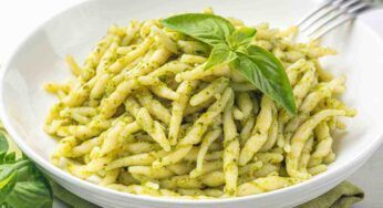 Con una zucchina faccio la pasta per tutta la famiglia, mio marito si è subito leccato i baffi