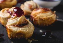 Se non hai tempo per preparare i muffin risolvi con questa ricetta, ti bastano 2 ingredienti, spariranno in un lampo
