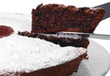 Sono a dieta ma alla torta caprese non rinuncio, la faccio così e non metto un grammo