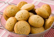 Io con i ceci ho fatto dei biscotti mandorlati, pieni di proteine senza mangiare carne, quando si dice prodotti genuini!
