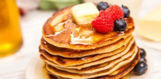 Faccio i pancake all'acqua, sono buonissimi con un velo di marmellata li puoi mangiare anche a dieta solo 160 kcal