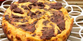 Torta brutta vaniglia e nutella: l'ho fatta in 5 minuti, nessuno la voleva ma poi al primo assaggio mi hanno chiesto già il bis