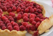 Non ho fatto una crostata, ma un'opera d'arte con il cioccolato bianco: é finita subito, beccati la ricetta!