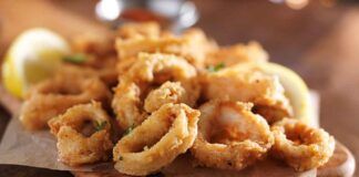 Anelli di calamari croccanti leggerissimi, li faccio senza farina e tutti li mangiano senza sentirsi in colpa - RicettaSprint
