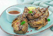 Carciofi alla mediterranea come vuole la tradizione, li metti al forno non sporchi nulla solo 220 kcal Carciofi alla mediterranea come vuole la tradizione, li metti al forno non sporchi nulla solo 220 kcal