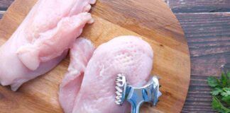 Cosa fare prima di cucinare la carne del pollo? Non commettere questo errore o diventa una bomba batteriologica - RicettaSprint