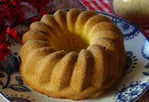 Ciambellone all'acqua, quello che faceva mia nonna non ha eguali, ne ho provati tanti ma nessuno è così soffice e goloso!