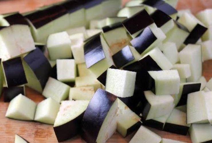 Con le verdure faccio delle polpette light senza carne le cucino direttamente in friggitrice ad aria Ricettasprint