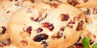 Oggi ho fatto i cookies come quelli americani, ma senza cioccolato, erano buoni da paura - RicettaSprint