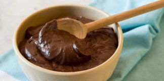 Crema solo albumi e cioccolato: zero zucchero, così la mangio pure tutti i giorni a colazione, grazie a questa ho detto addio alla nutella