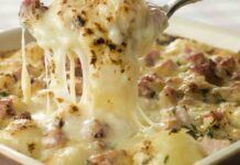 Cucina le patate con il cavolfiore così, ti serve mozzarella e prosciutto cotto e metti tutto in forno vedrai anche i piccoli gradiranno Cucina le patate con il cavolfiore così, ti serve mozzarella e prosciutto cotto e metti tutto in forno vedrai anche i piccoli gradiranno