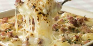 Cucina le patate con il cavolfiore così, ti serve mozzarella e prosciutto cotto e metti tutto in forno vedrai anche i piccoli gradiranno