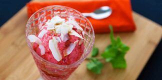 Mi sono bastate poche fragole e dello zucchero per preparare il sorbetto, solo così riesco a conquistare i palati di tutti dopo cena