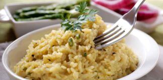 Risotto al formaggio super light, finalmente la cena che mi piace senza sensi di colpa - RicettaSprint