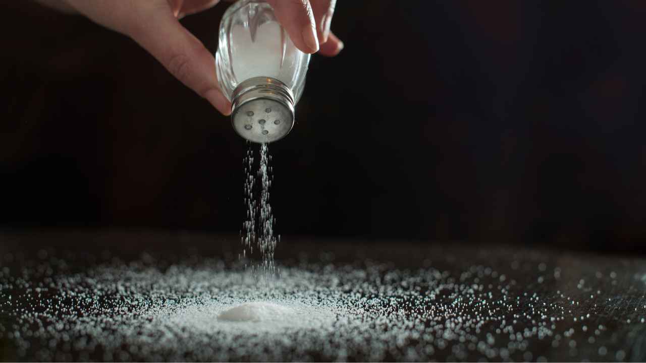 What is the amount of salt recommended by the WHO not to be exceeded to preserve health?