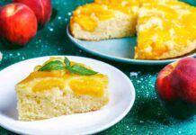 Faccio la torta di pesche rovesciata precisa quella di mia zia, i dolci di una volta sono sempre i migliori