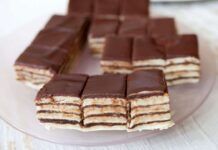 Tortina di biscotti crema e cioccolato: strati di golosità che ti fanno perdere la testa, la preferita dei miei figli anche per le occasioni speciali