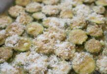 Zucchine, il contorno di questa sera, solo 150 kcal: provale su una bruschetta, sono buonissime Zucchine sulla bruschetta