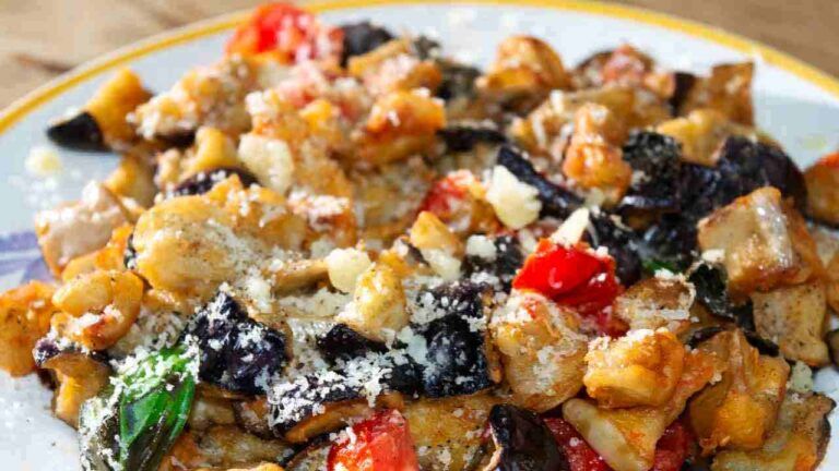 Preparo le melanzane a funghetto al parmigiano: non friggo nulla ...
