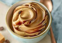 Preparo una mousse al caffè cremosa da far paura, ci metto solo 3 ingredienti in 5 minuti è pronta Solo questa mousse fa impazzire davvero, si fa col caffè e da quando l'ho scoperta la uso per farcire pure i dolci
