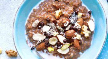 Ho voluto provare il famoso porridge, ma a modo mio: cioccolato fondente e cocco, una goduria e non metto un grammo