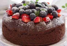 Ho messo in pentola del riso insieme al cioccolato fondente: é uscita fuori una torta spaziale, si sono leccati le dita
