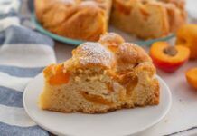 Aggiungo sempre della ricotta quando preparo la torta alle albicocche così avrà una consistenza morbida Aggiungo sempre della ricotta quando preparo la torta alle albicocche così avrà un consistenza morbida