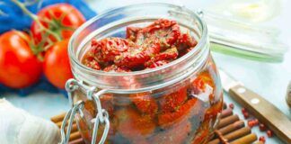 Pomodori secchi come vanno conservati: il trucco delle nonne che li faranno durante settimane intere - RicettaSprint