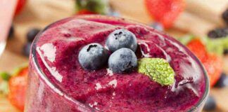 Frullato cremoso come spuntino spezza fame, lo puoi bere anche tutti i giorni perché ha meno di 100 kcal - RicettaSprint