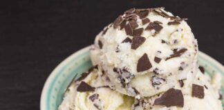 Il gelato alla stracciatela te lo faccio io, in meno di 10 minuti e persino più buono di quello della gelateria - RicettaSprint