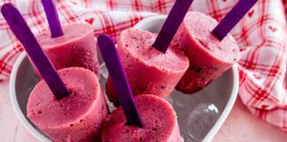 Ghiaccioli ai frutti di bosco li faccio a casa 0 zucchero solo 90 kcal, puoi mangiarne anche due di seguito