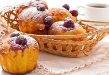 Ho fatto queste tortine con le poche ciliegie che avevo nel cestino le ho servite a colazione, le prepari la mattina stessa
