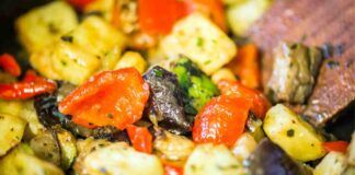 Ho qualche patata e poche verdure metto in padella e servo un contorno che spacca