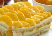 Poche fette di pane in cassetta yogurt e pesche ti faccio preparare un dessert cremoso, mai mangiato un dolce così