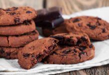 Prendili per la gola tutti anche chi è a dieta prepara i cookies al cioccolato senza uova e burro Ricettasprint