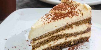 Strati di crema alla ricotta e yogurt, la mia torta al caffè è irresistibile, non accendi neanche il forno, pronta in 10 minuti