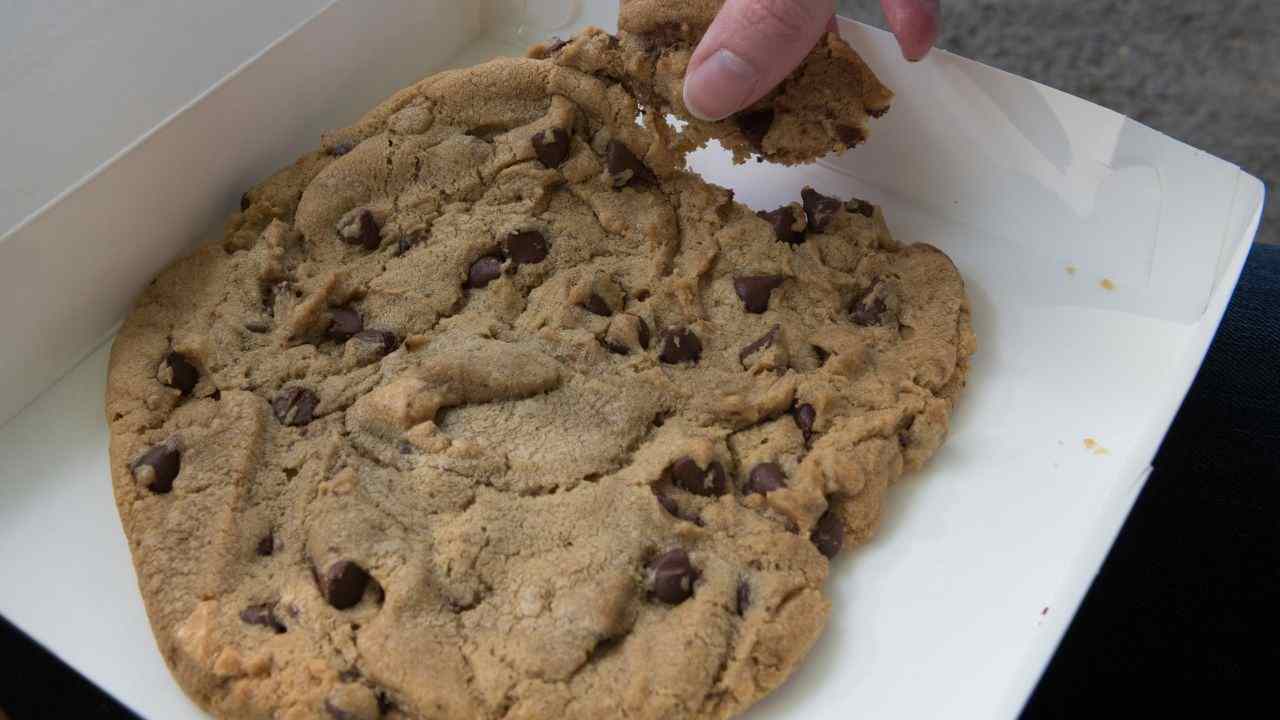 Avevo così tanta voglia di biscotti che ne ho fatto uno gigante… dalle manie di grandezza a un dolce da 10 e lode - RicettaSprint