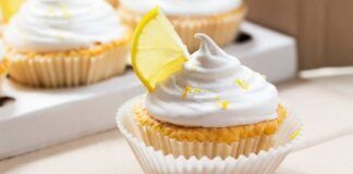 Trasformo dei semplici muffi al limone in un dessert sublime, godurioso che spacca neanche il tempo di mettere a tavola che spariscono Ricettasprint