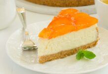 Una fetta di questa cheesecake appagherà la tua voglia di dolce e senza rimorsi solo 200 Kcal