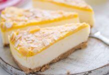 La cheesecake lemon curd non delude nessuno, al primo assaggio capisci il perché: il mix di freschezza e gusto che non lascia spazio ai lamenti