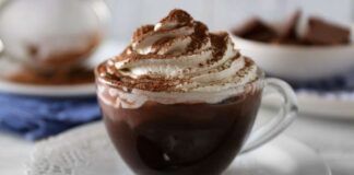 Inconfondibile golosità: questa coppa al cioccolato ti trasporterà indientro nel tempo a quando mamma ti premiava!